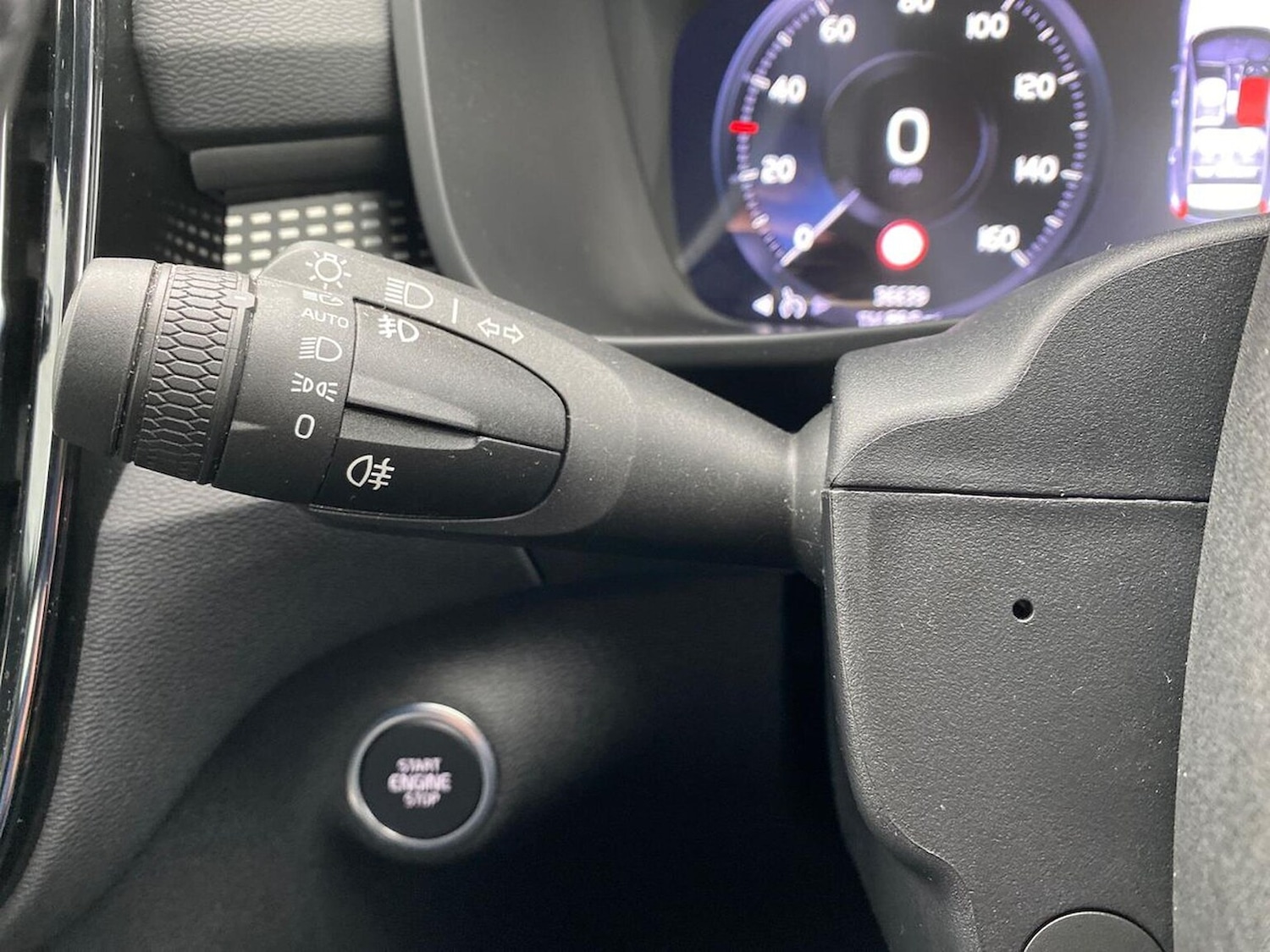 Used Volvo XC40 2021 for sale - 76198391: Photo 29