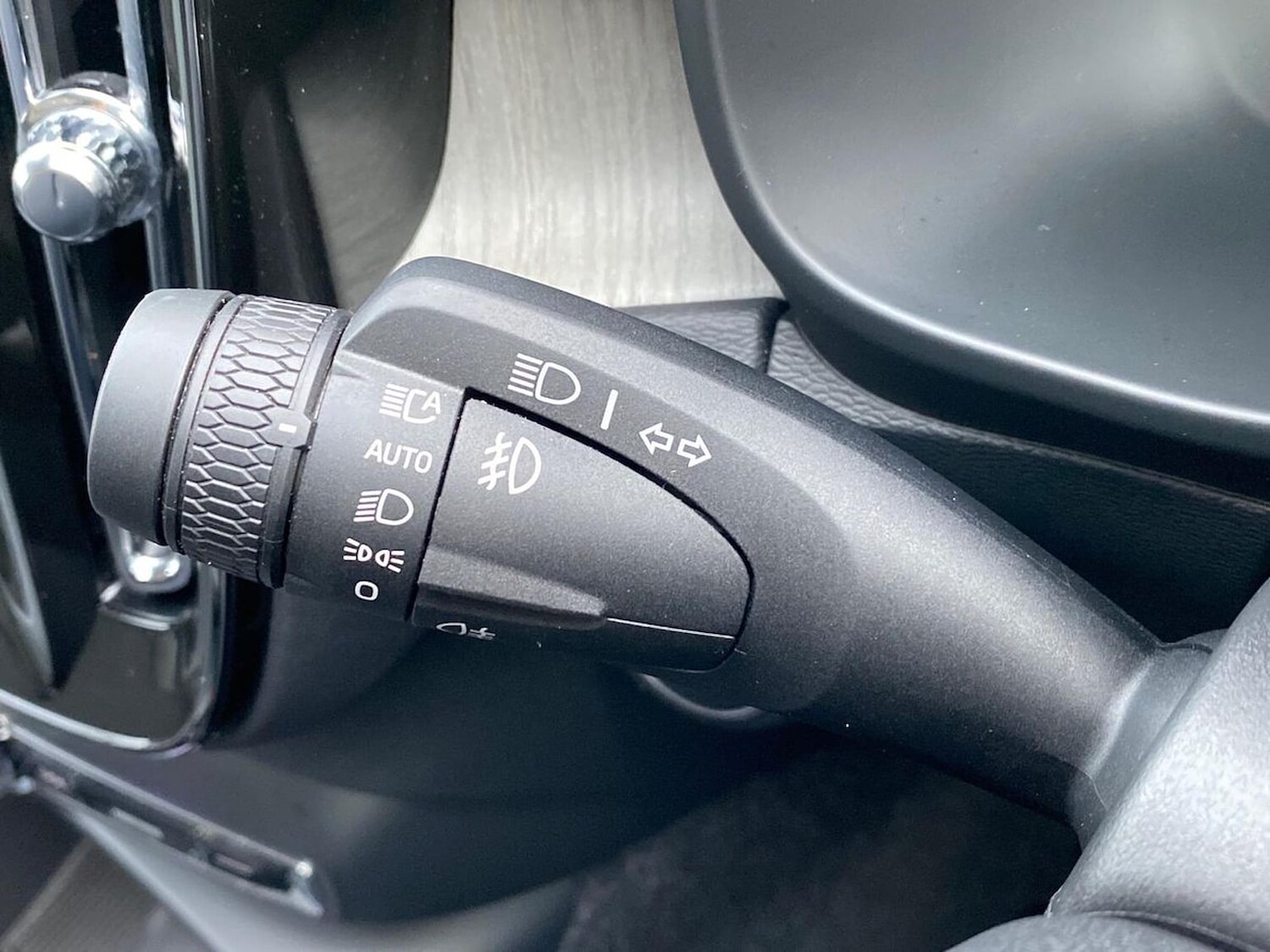 Used Volvo XC40 2025 for sale - 77487505: Photo 29