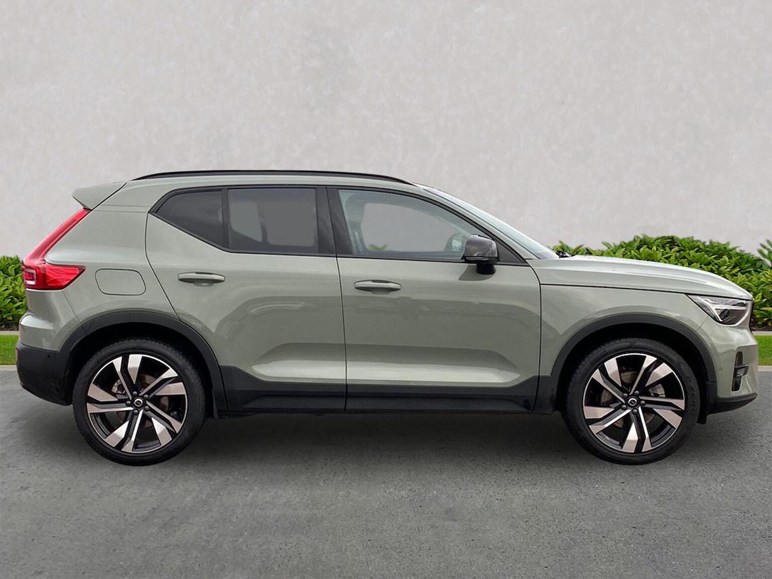Used Volvo XC40 2025 for sale - 77487505: Photo 3
