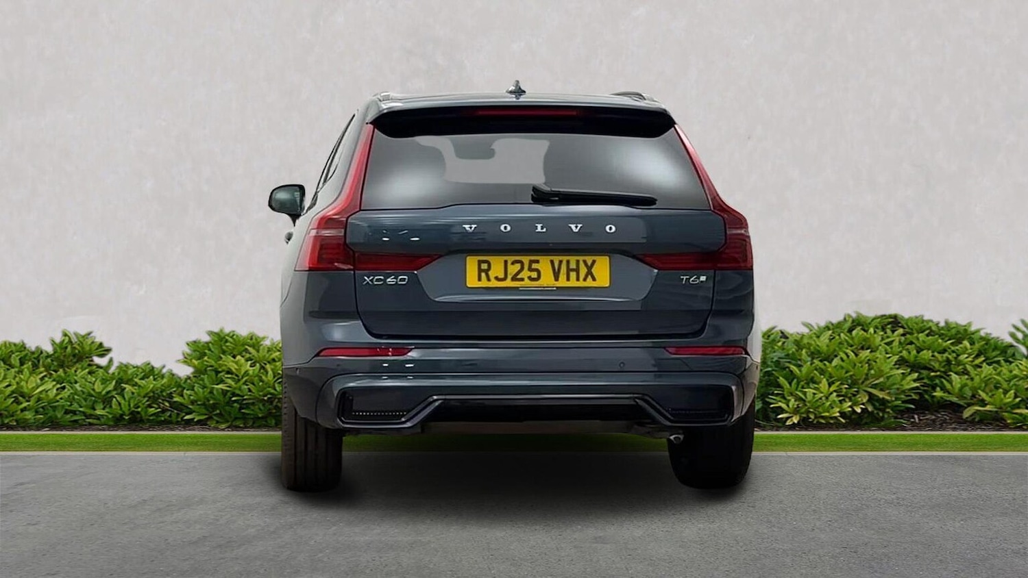 Used Volvo XC60 2025 for sale - 77888646: Photo 4