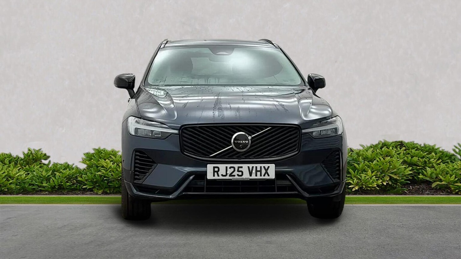 Used Volvo XC60 2025 for sale - 77888646: Photo 5
