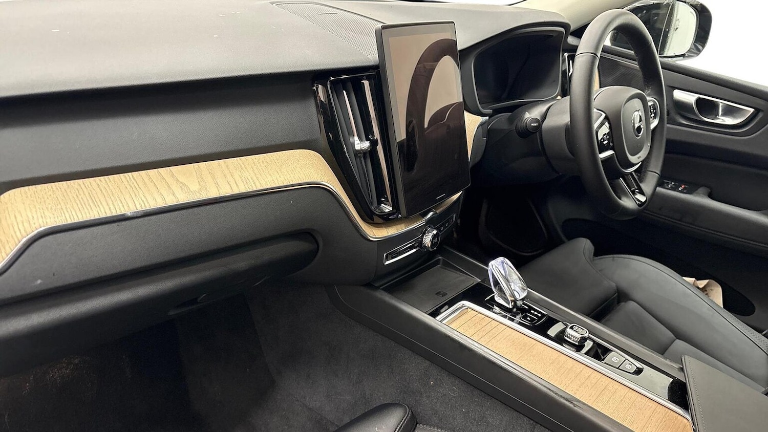 Used Volvo XC60 2025 for sale - 77888646: Photo 7