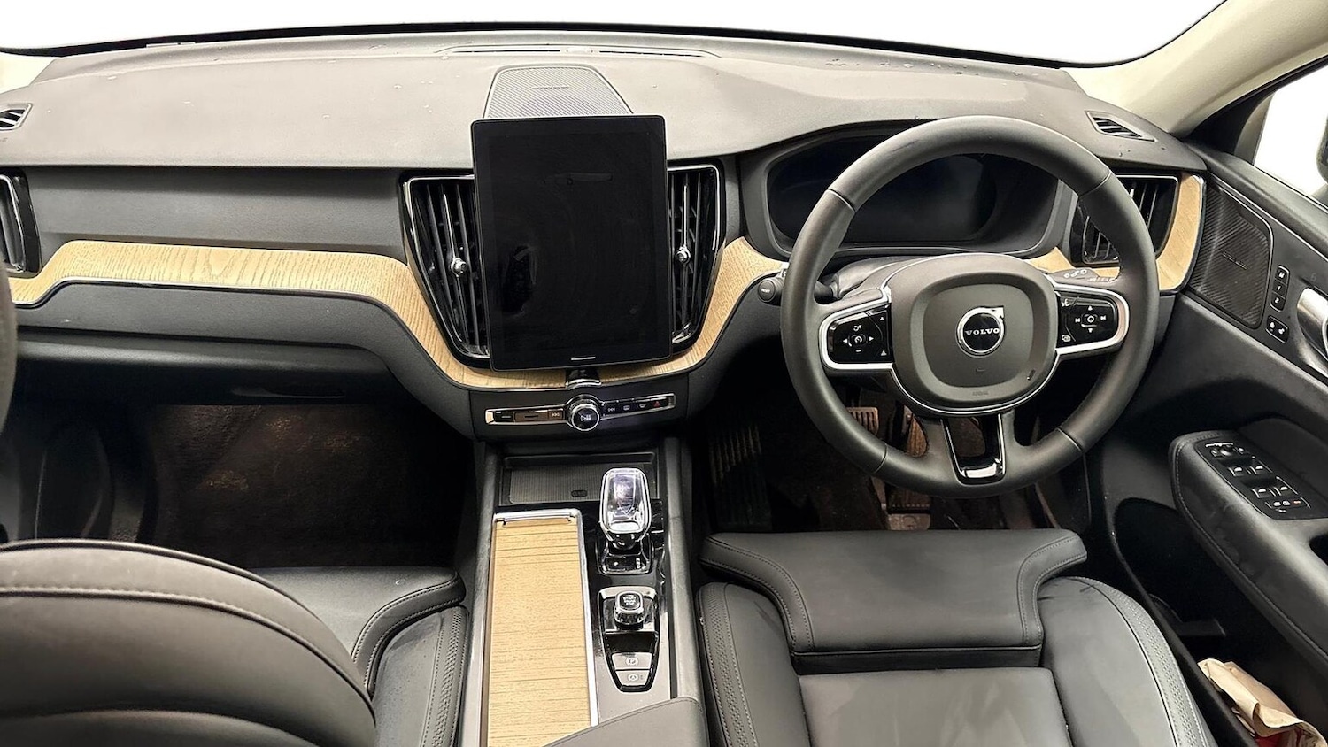 Used Volvo XC60 2025 for sale - 77888646: Photo 8