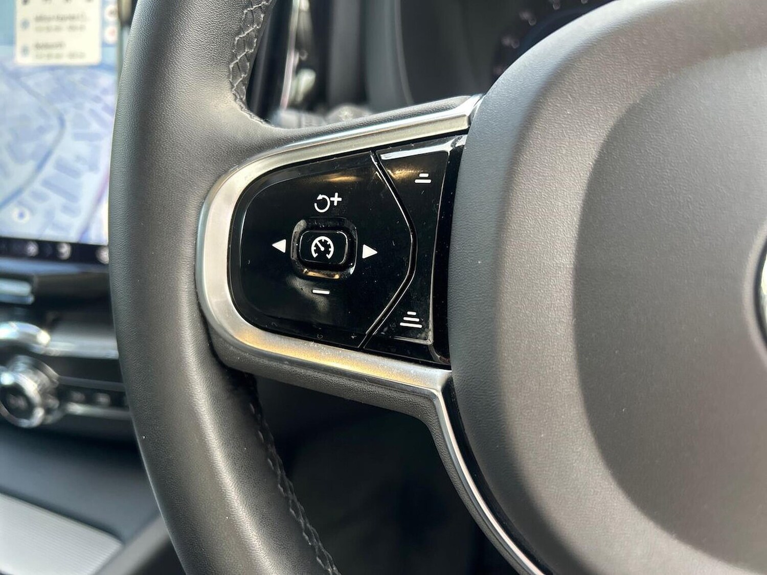 Used Volvo XC60 2022 for sale - 76497352: Photo 27