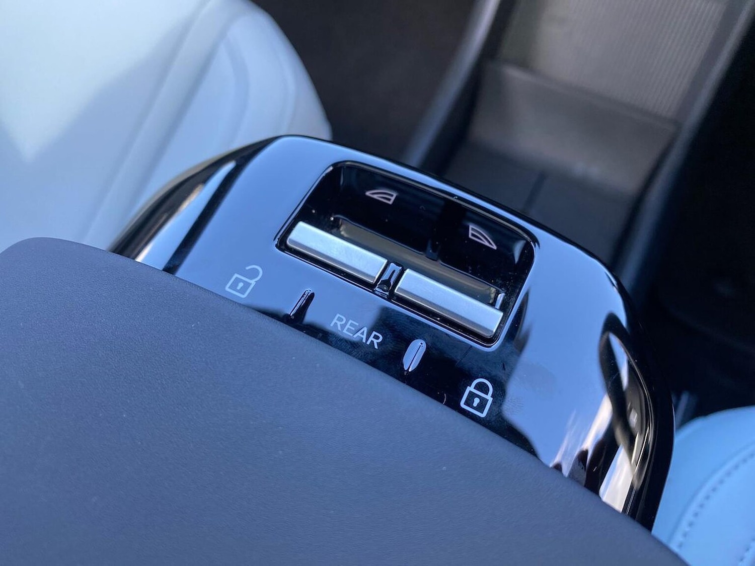 Used Volvo EX30 2025 for sale - 77901624: Photo 21