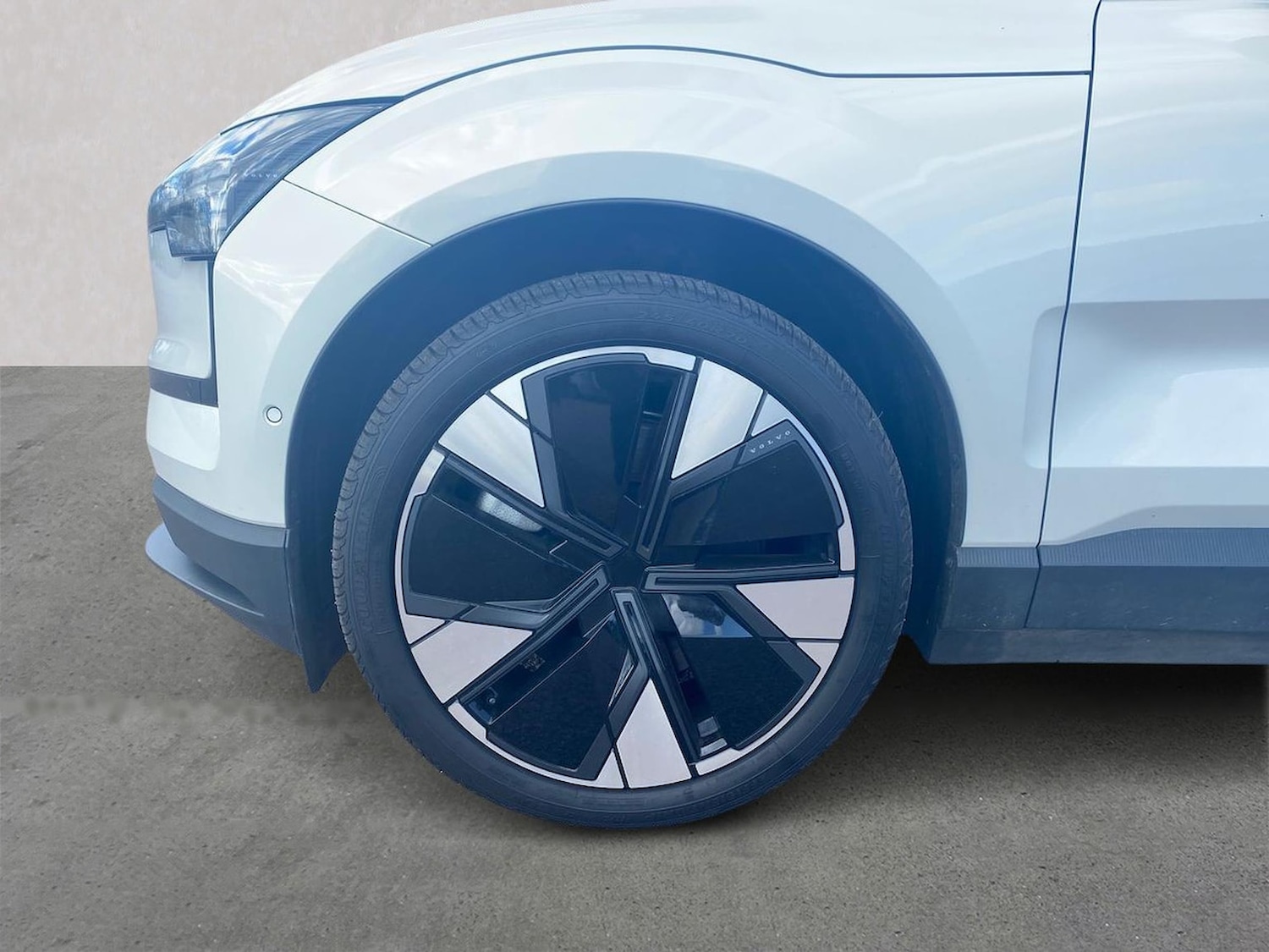 Used Volvo EX30 2025 for sale - 77901624: Photo 6