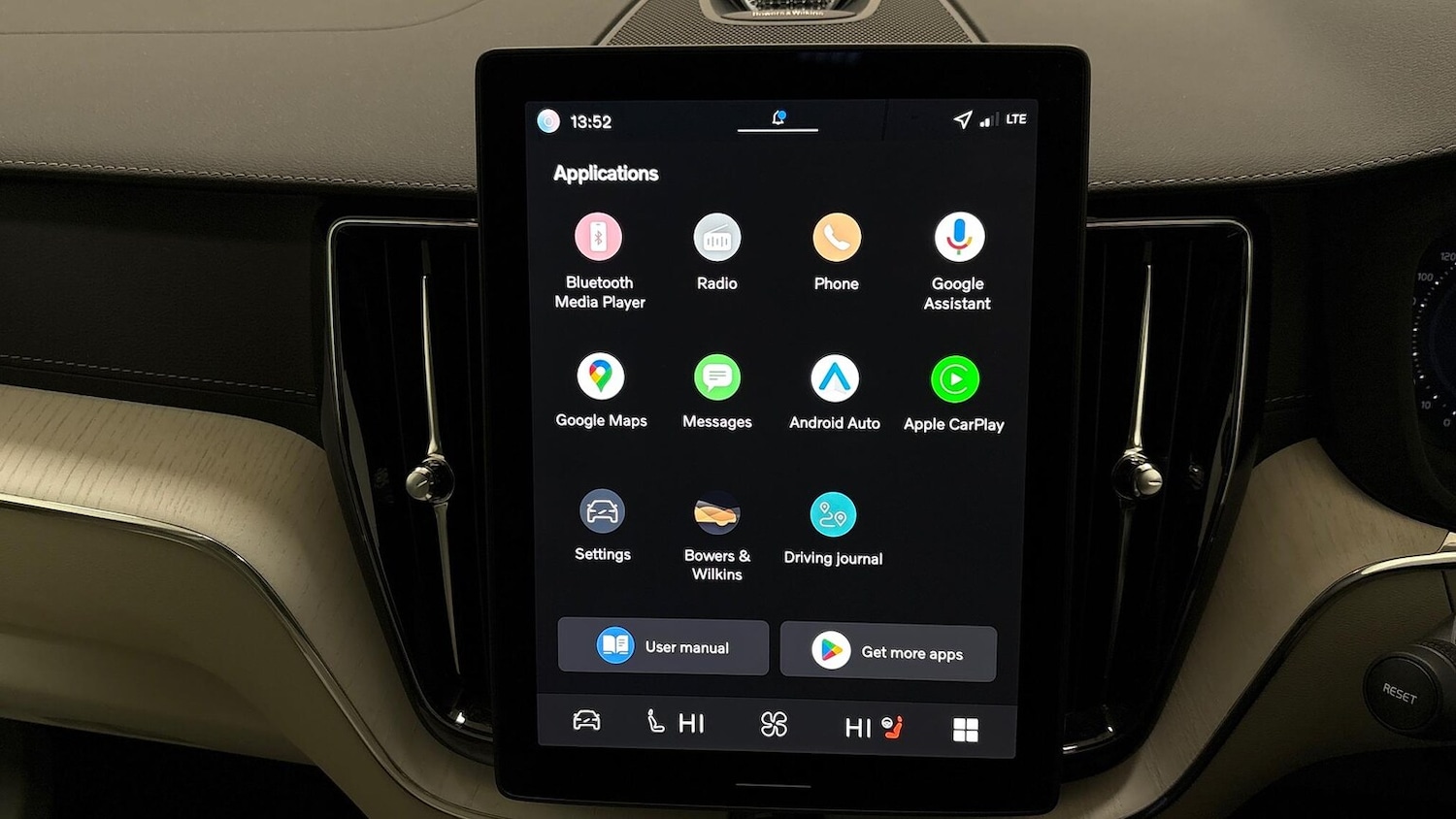 Used Volvo XC60 2025 for sale - 76863959: Photo 11