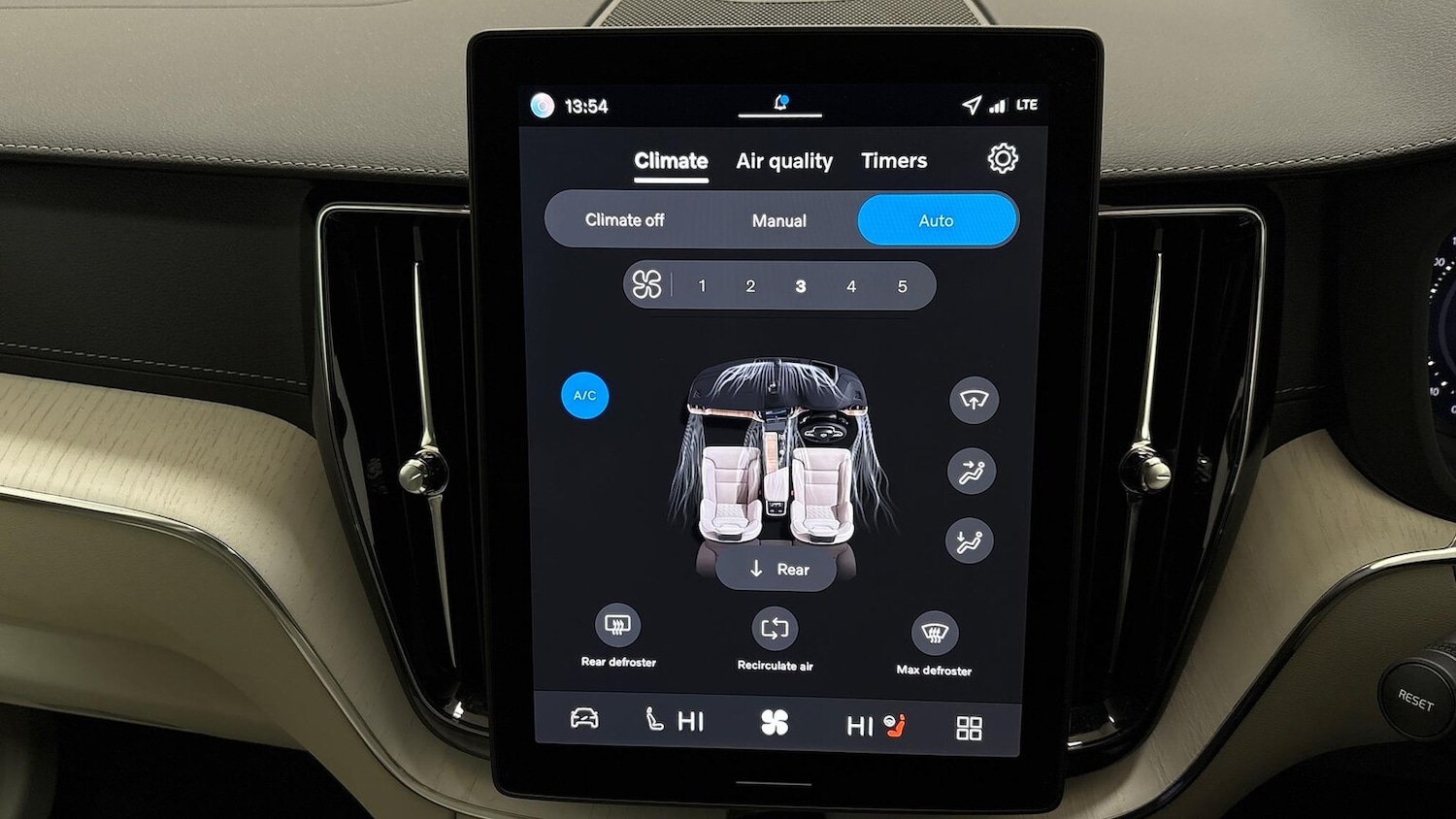 Used Volvo XC60 2025 for sale - 76863959: Photo 12