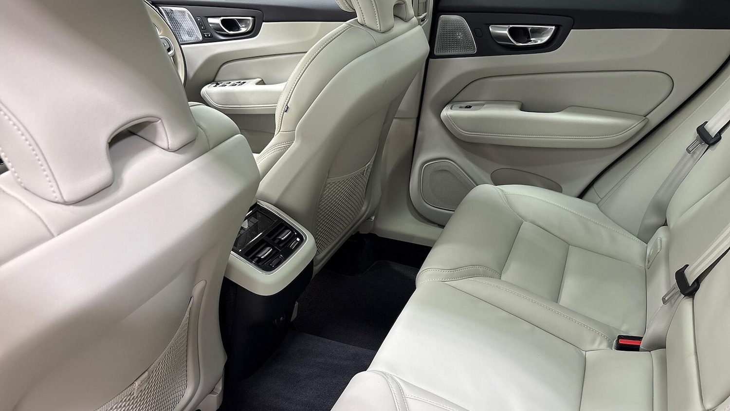 Used Volvo XC60 2025 for sale - 76863959: Photo 16