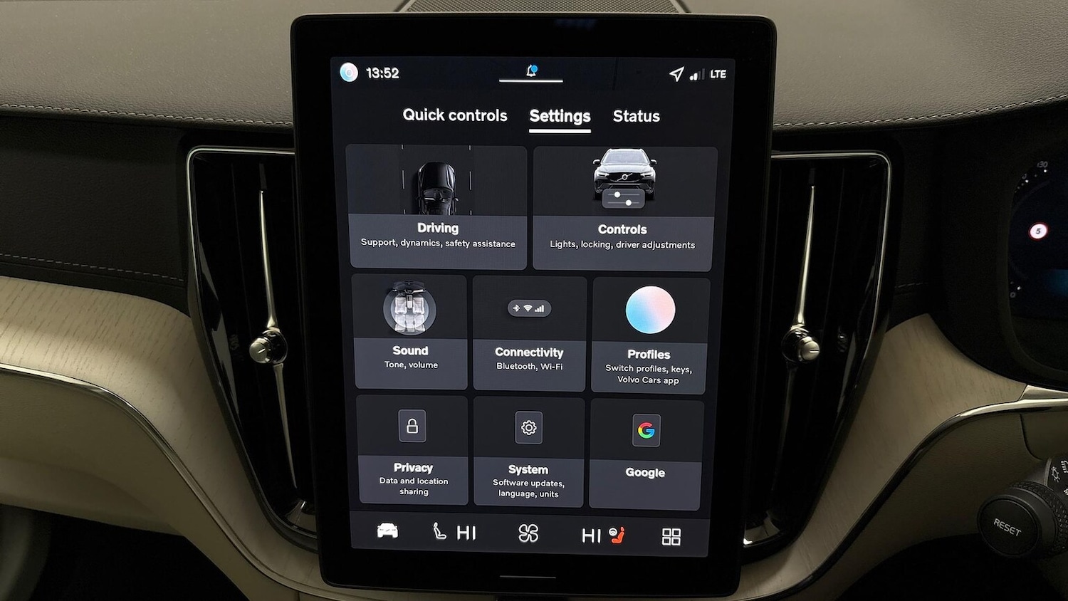 Used Volvo XC60 2025 for sale - 76863959: Photo 22