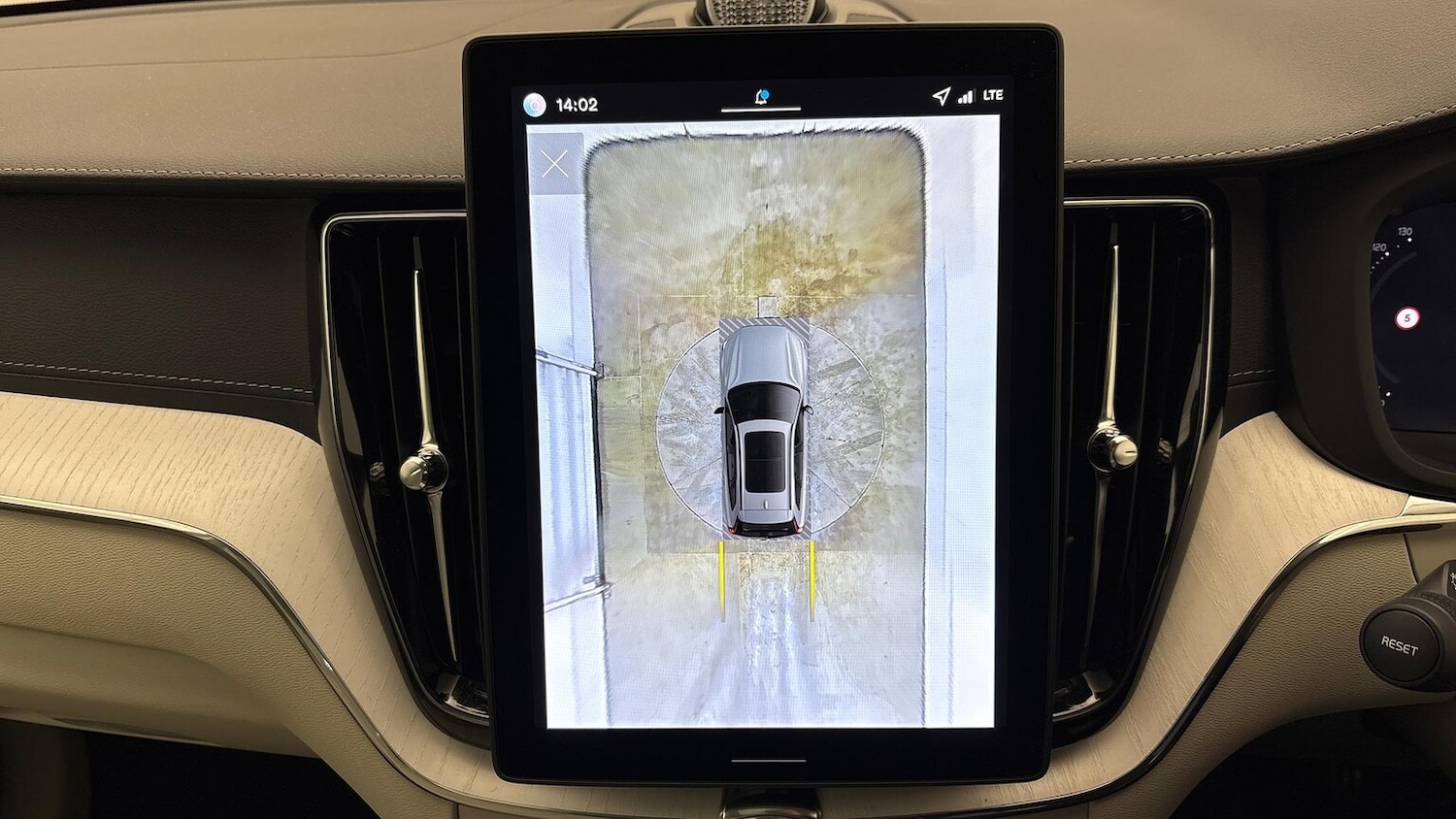 Used Volvo XC60 2025 for sale - 76863959: Photo 23