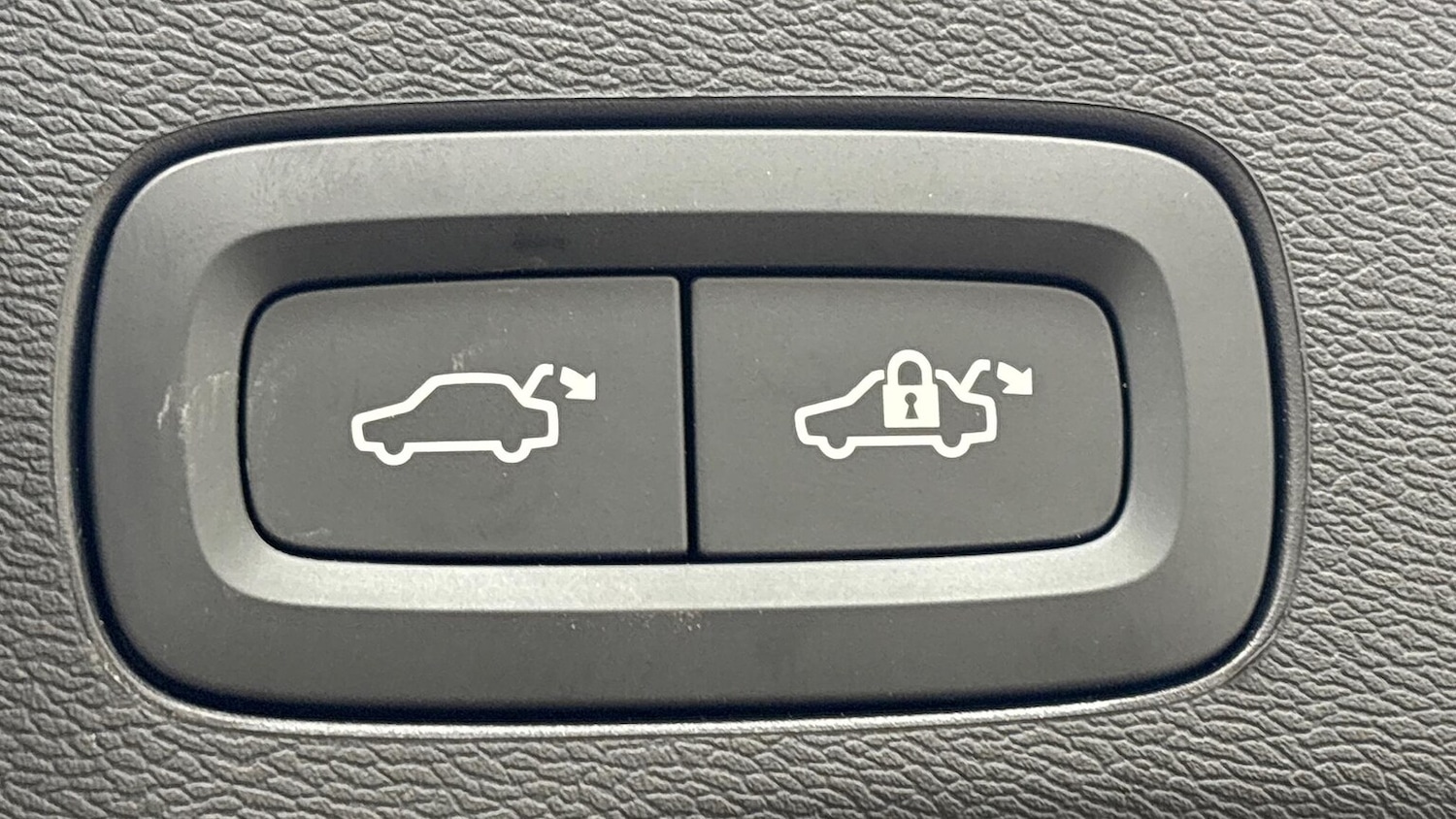 Used Volvo XC60 2025 for sale - 76863959: Photo 29