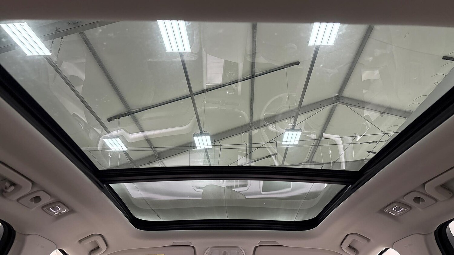 Used Volvo XC60 2025 for sale - 76863959: Photo 32