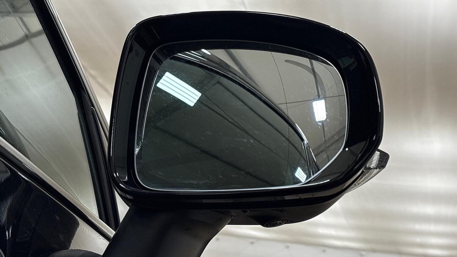 Used Volvo XC60 2025 for sale - 76863959: Photo 38