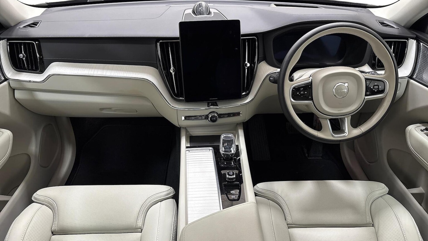 Used Volvo XC60 2025 for sale - 76863959: Photo 8