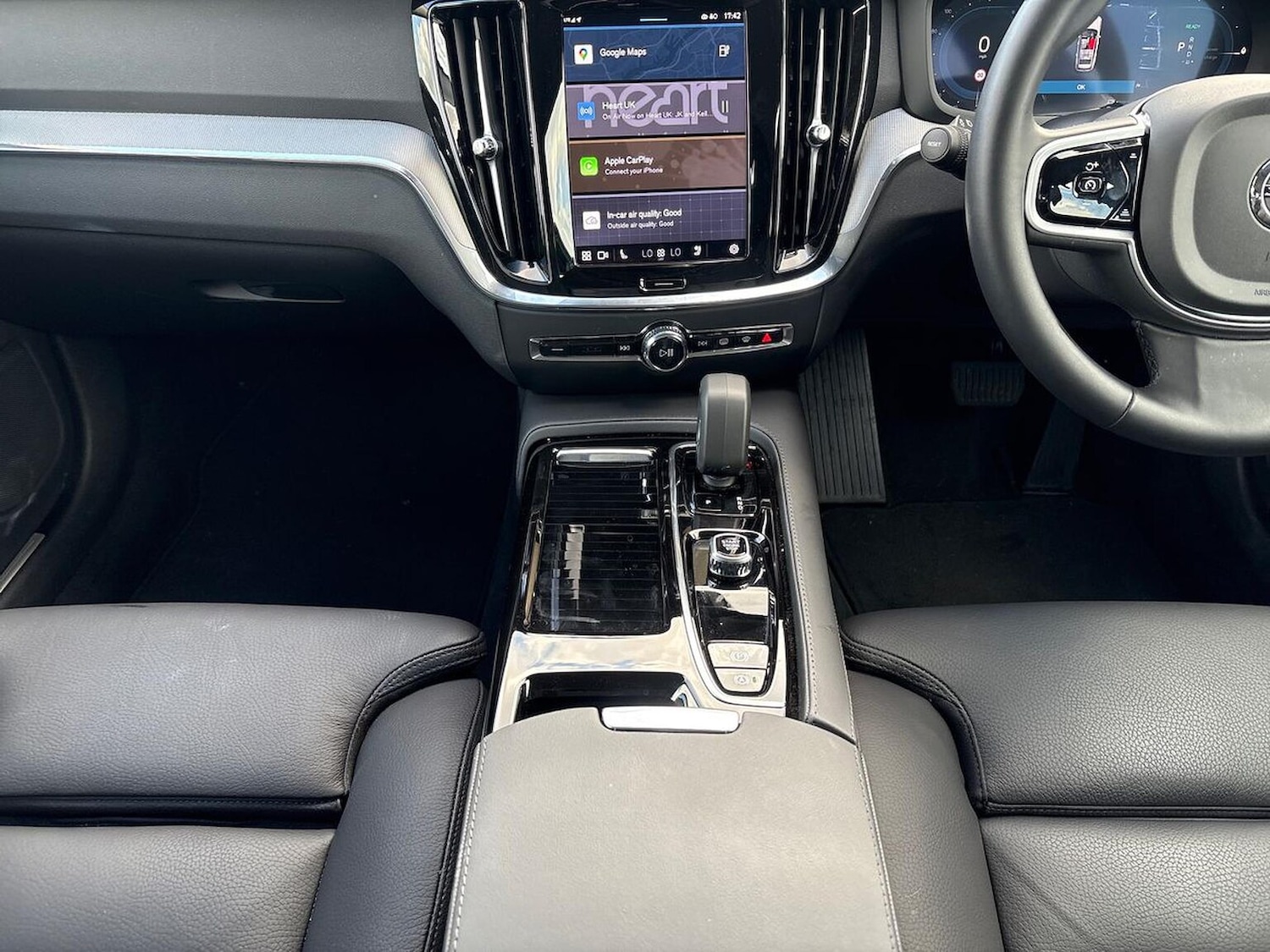 Used Volvo V60 2025 for sale - 76497365: Photo 13