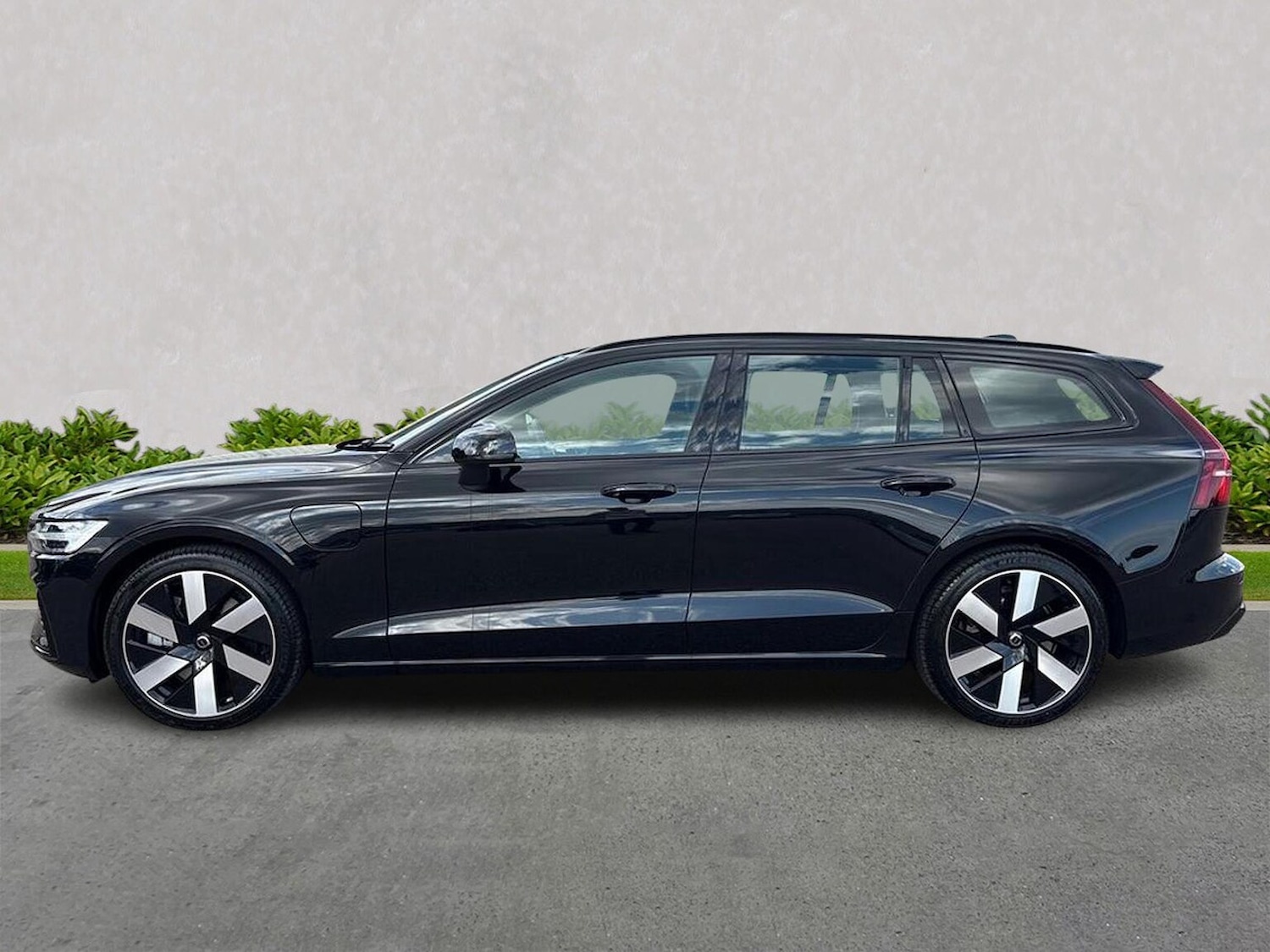 Used Volvo V60 2025 for sale - 76497365: Photo 19