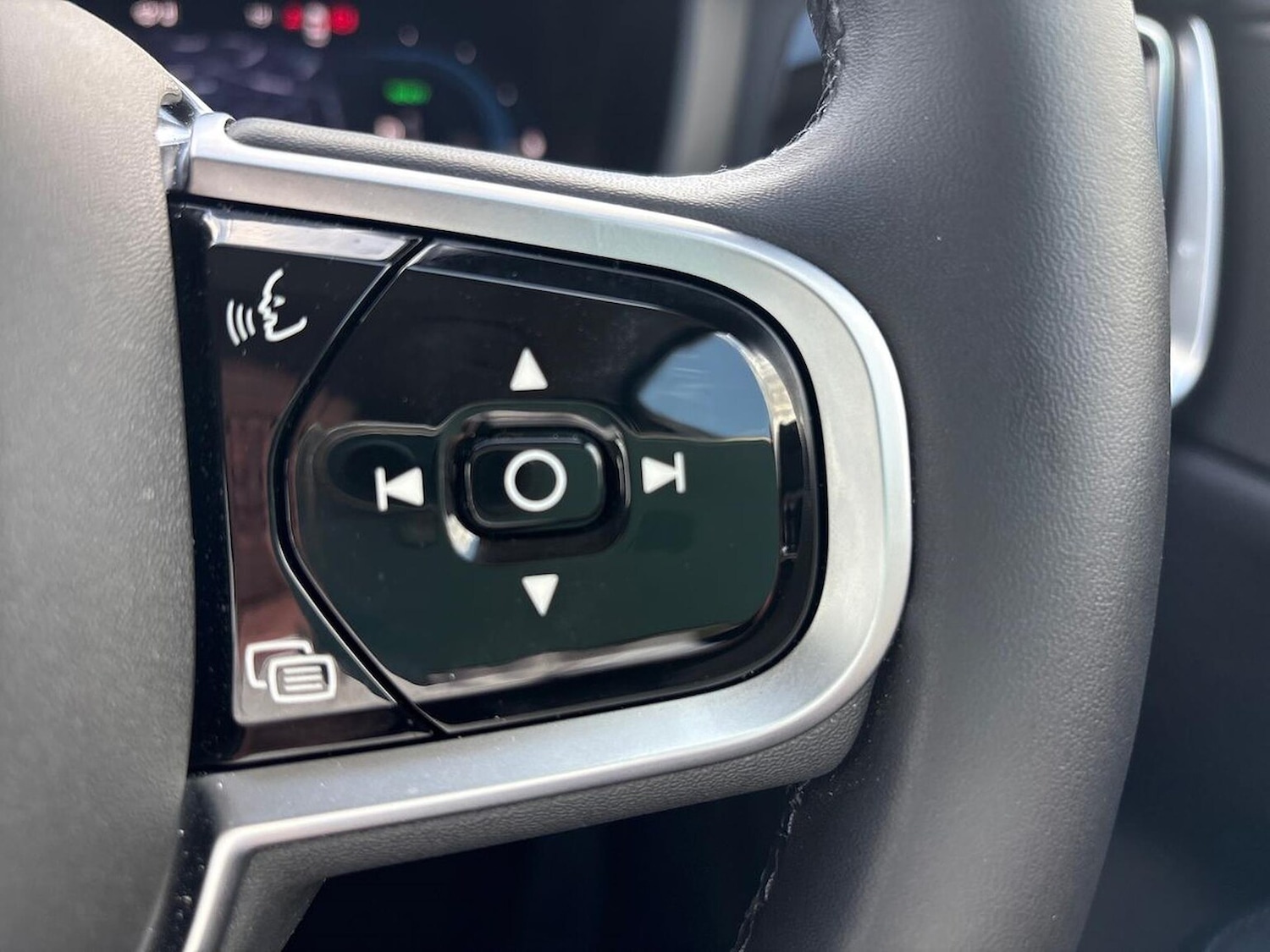 Used Volvo V60 2025 for sale - 76497365: Photo 26