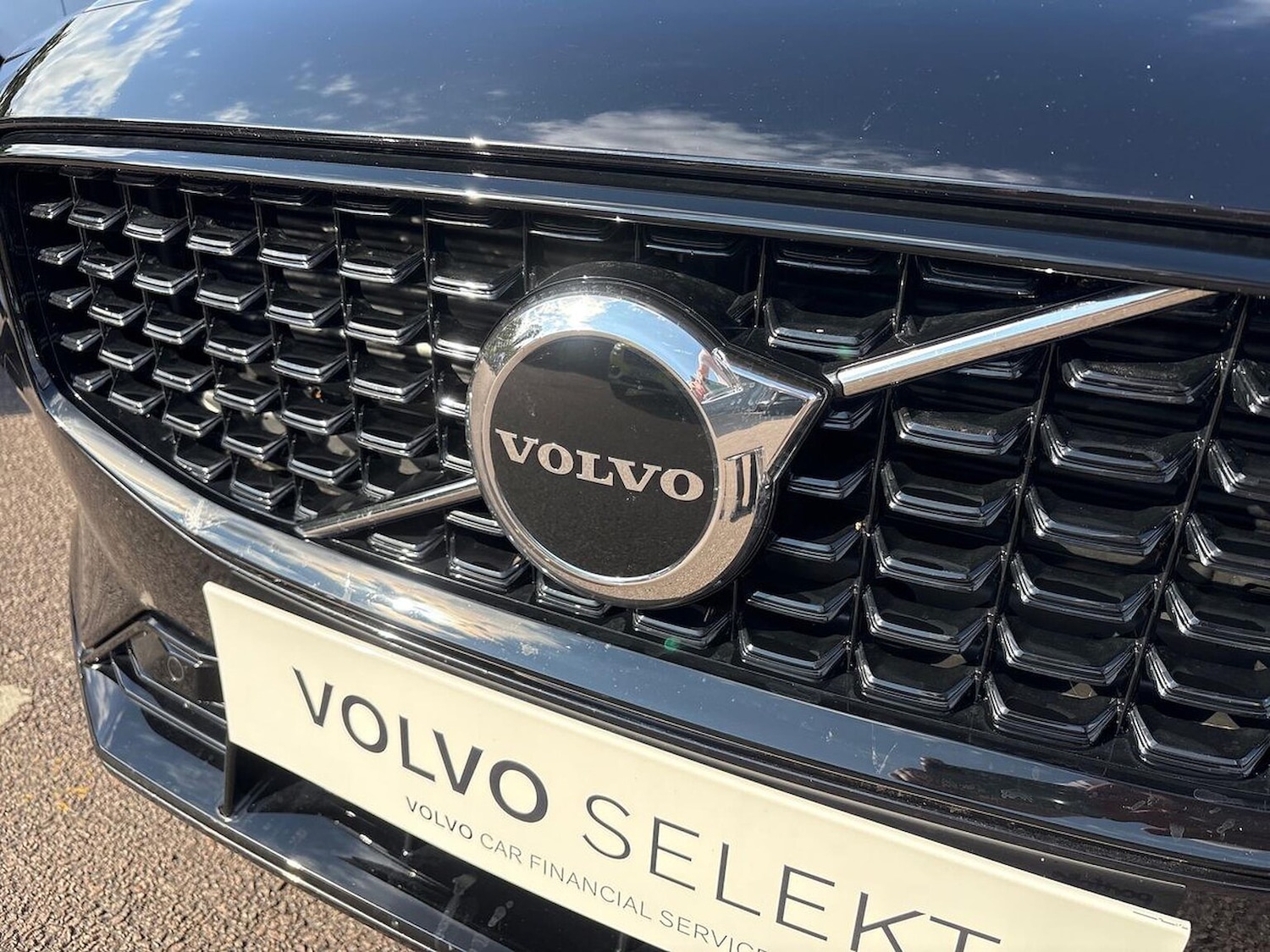 Used Volvo V60 2025 for sale - 76497365: Photo 32