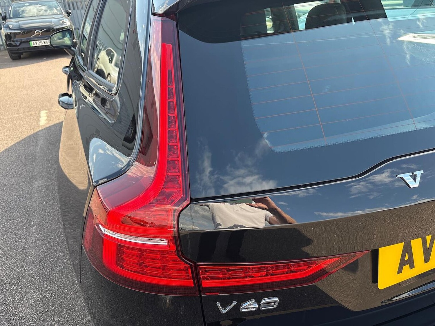 Used Volvo V60 2025 for sale - 76497365: Photo 35