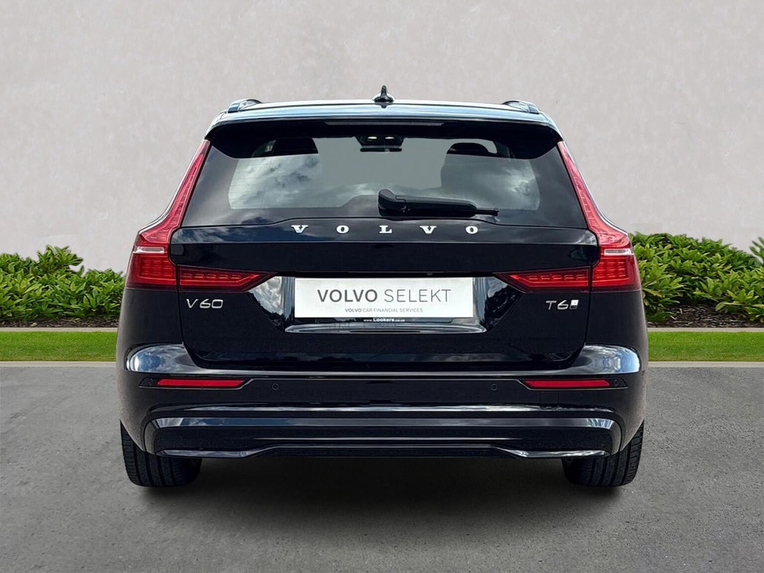 Used Volvo V60 2025 for sale - 76497365: Photo 4