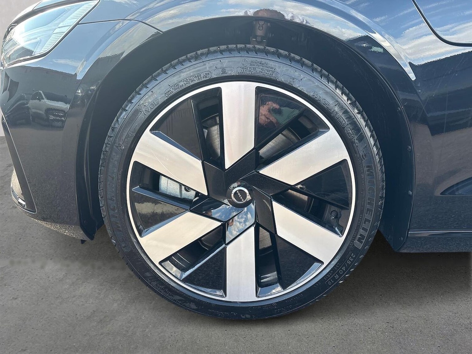 Used Volvo V60 2025 for sale - 76497365: Photo 6