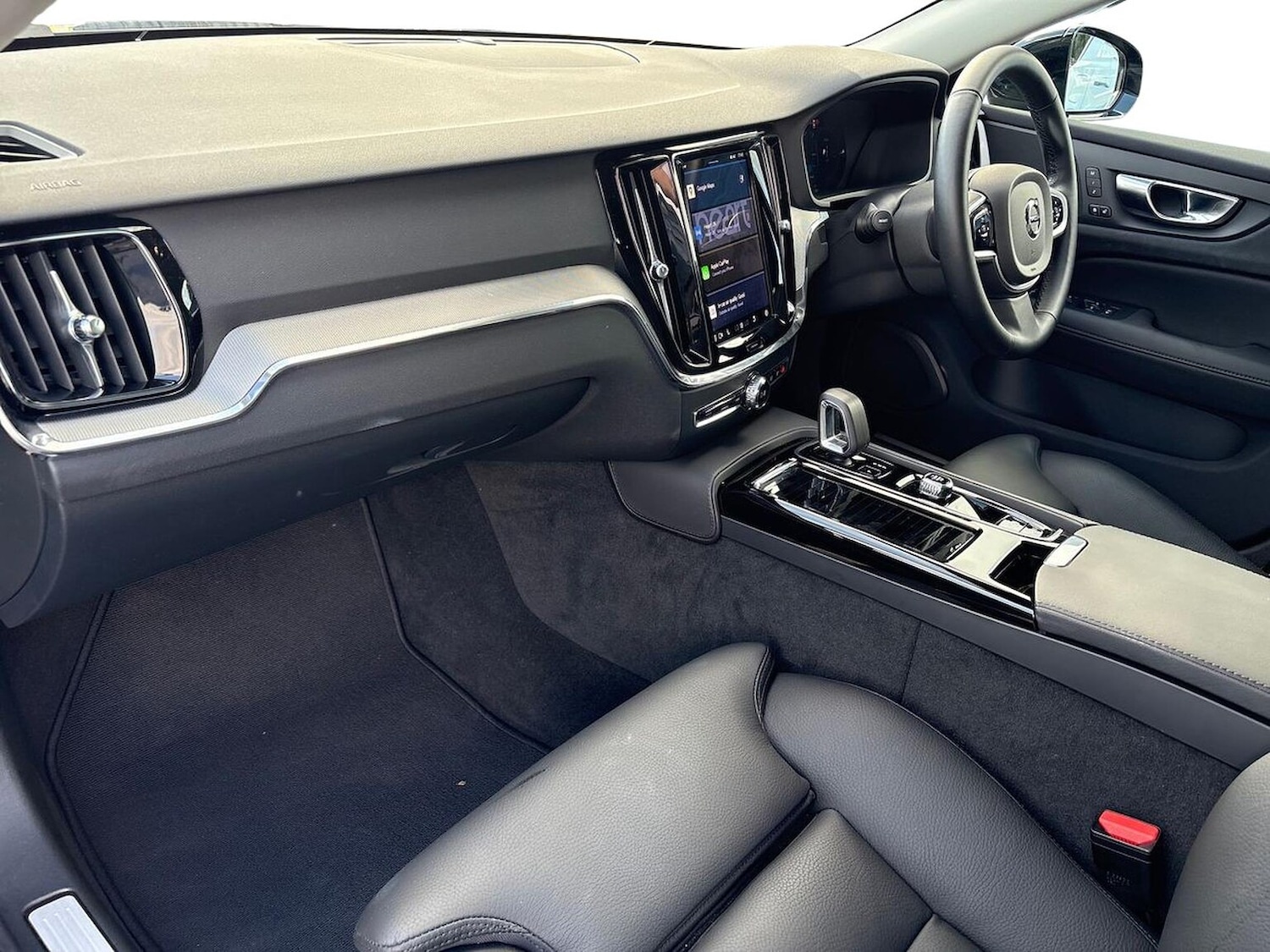 Used Volvo V60 2025 for sale - 76497365: Photo 7