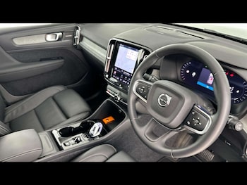 Used Volvo XC40 2025 for sale - 79380341: Photo