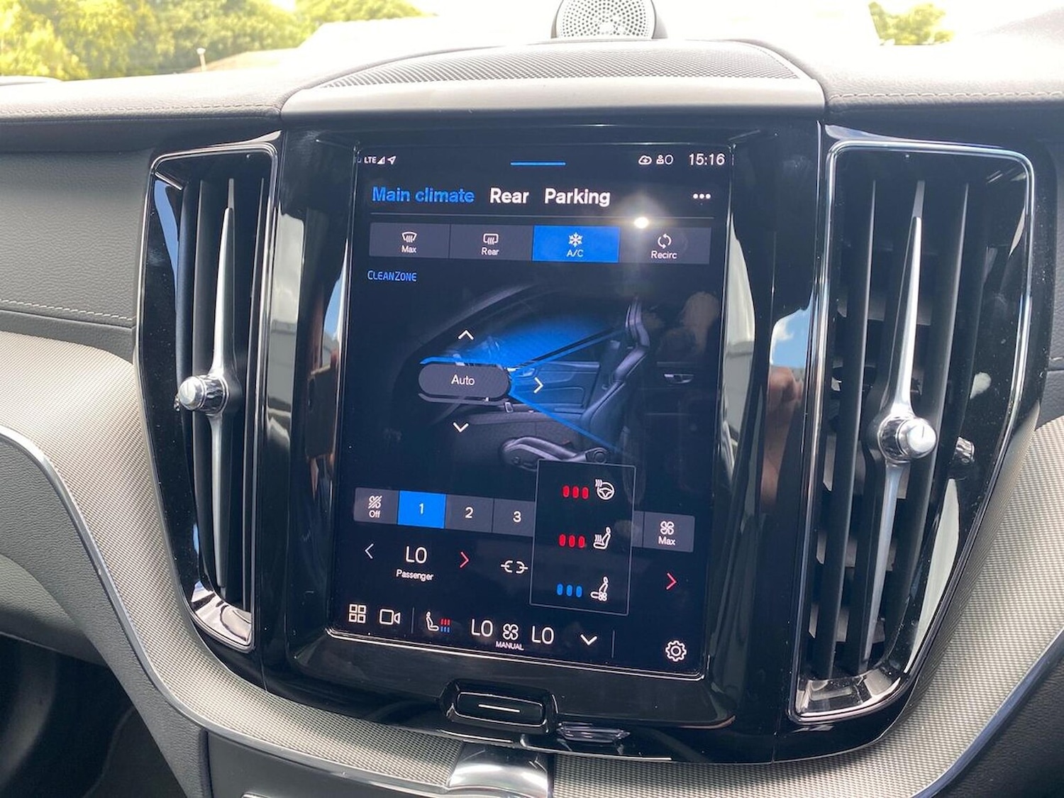 Used Volvo XC60 2025 for sale - 76845269: Photo 12