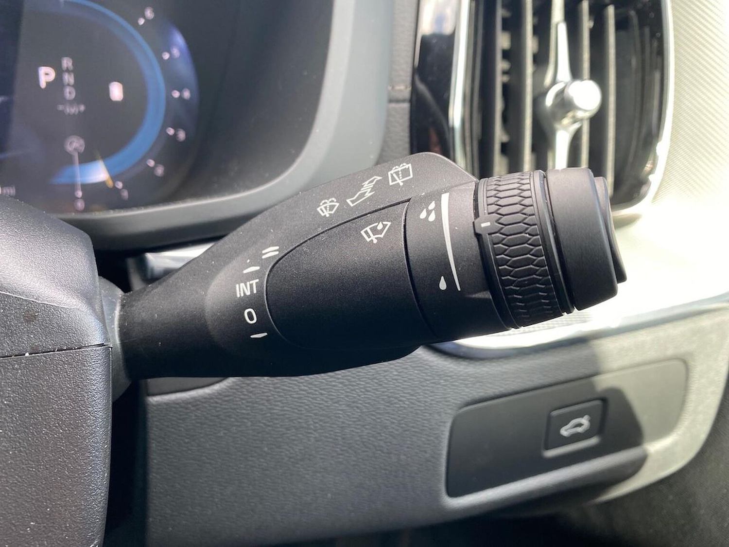 Used Volvo XC60 2025 for sale - 76845269: Photo 28