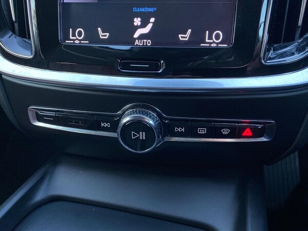 Used Volvo V60 2020 for sale - 76193200: Photo 22
