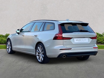 Used Volvo V60 2020 for sale - 76193200: Photo 2