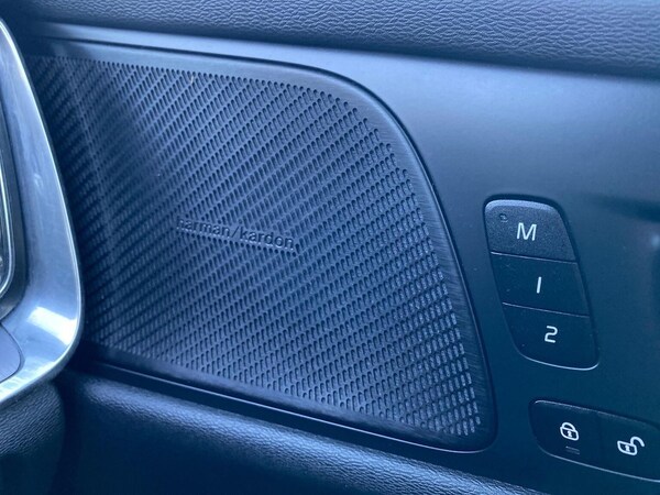 Used Volvo V60 2020 for sale - 76193200: Photo 31