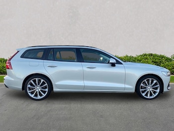 Used Volvo V60 2020 for sale - 76193200: Photo 3