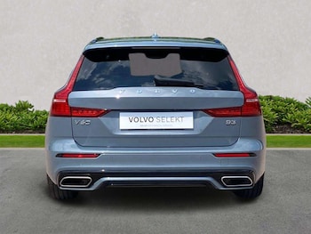 Used Volvo V60 2022 for sale - 78646658: Photo