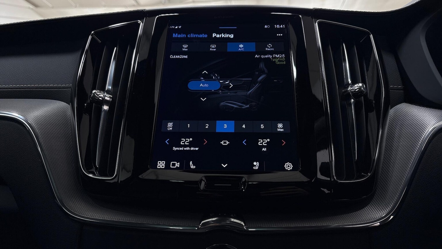 Used Volvo XC60 2022 for sale - 76969038: Photo 12