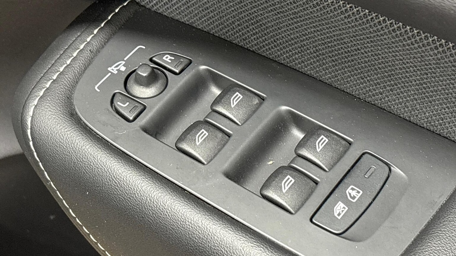 Used Volvo XC60 2022 for sale - 76969038: Photo 21