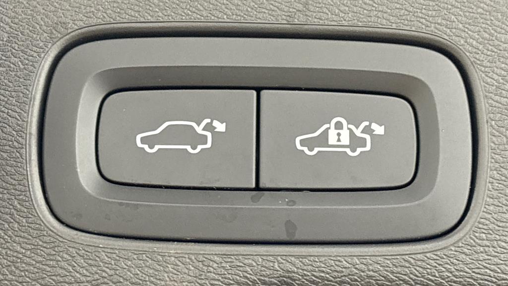 Used Volvo XC60 2022 for sale - 76969038: Photo 22