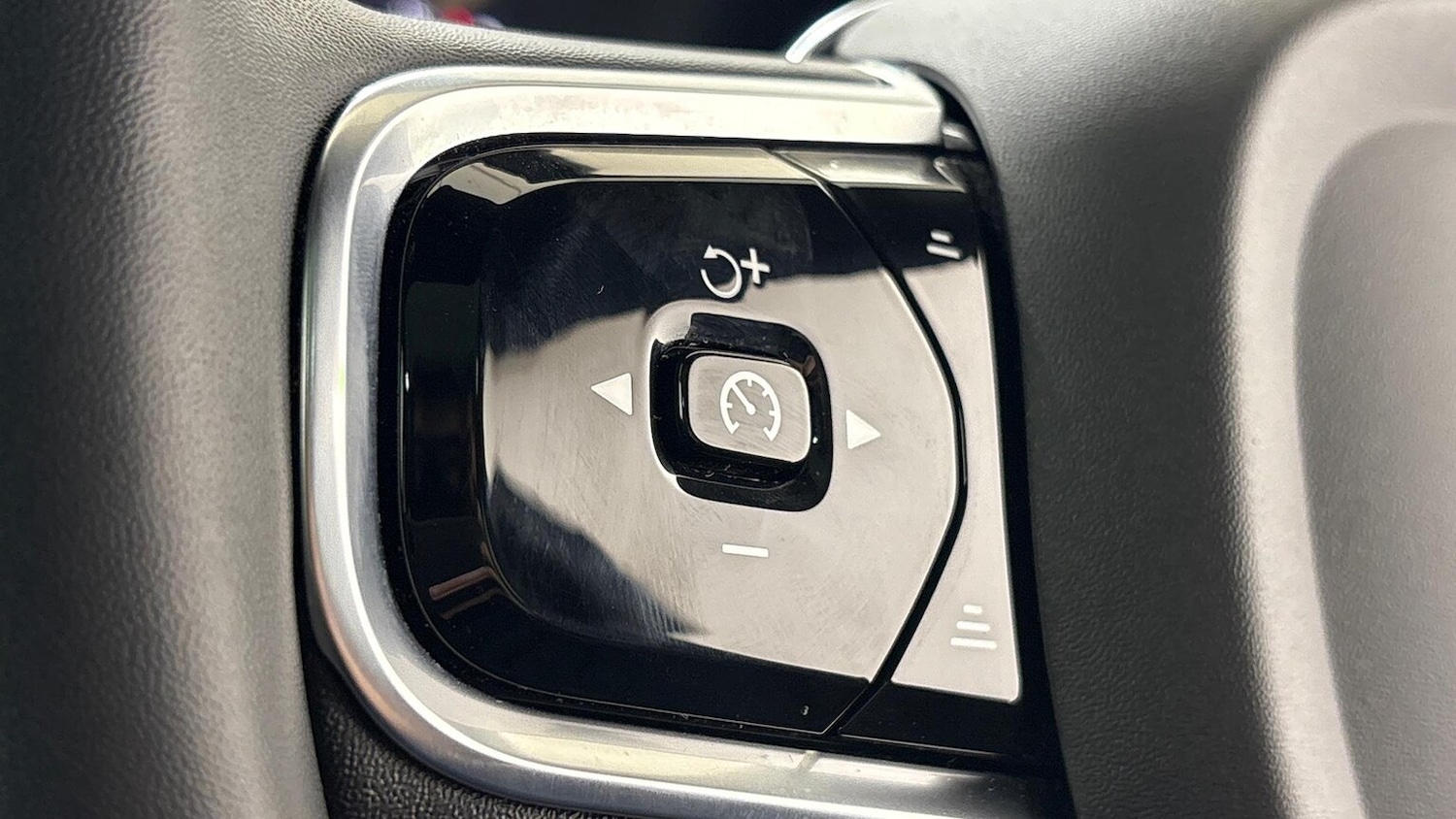 Used Volvo XC60 2022 for sale - 76969038: Photo 27