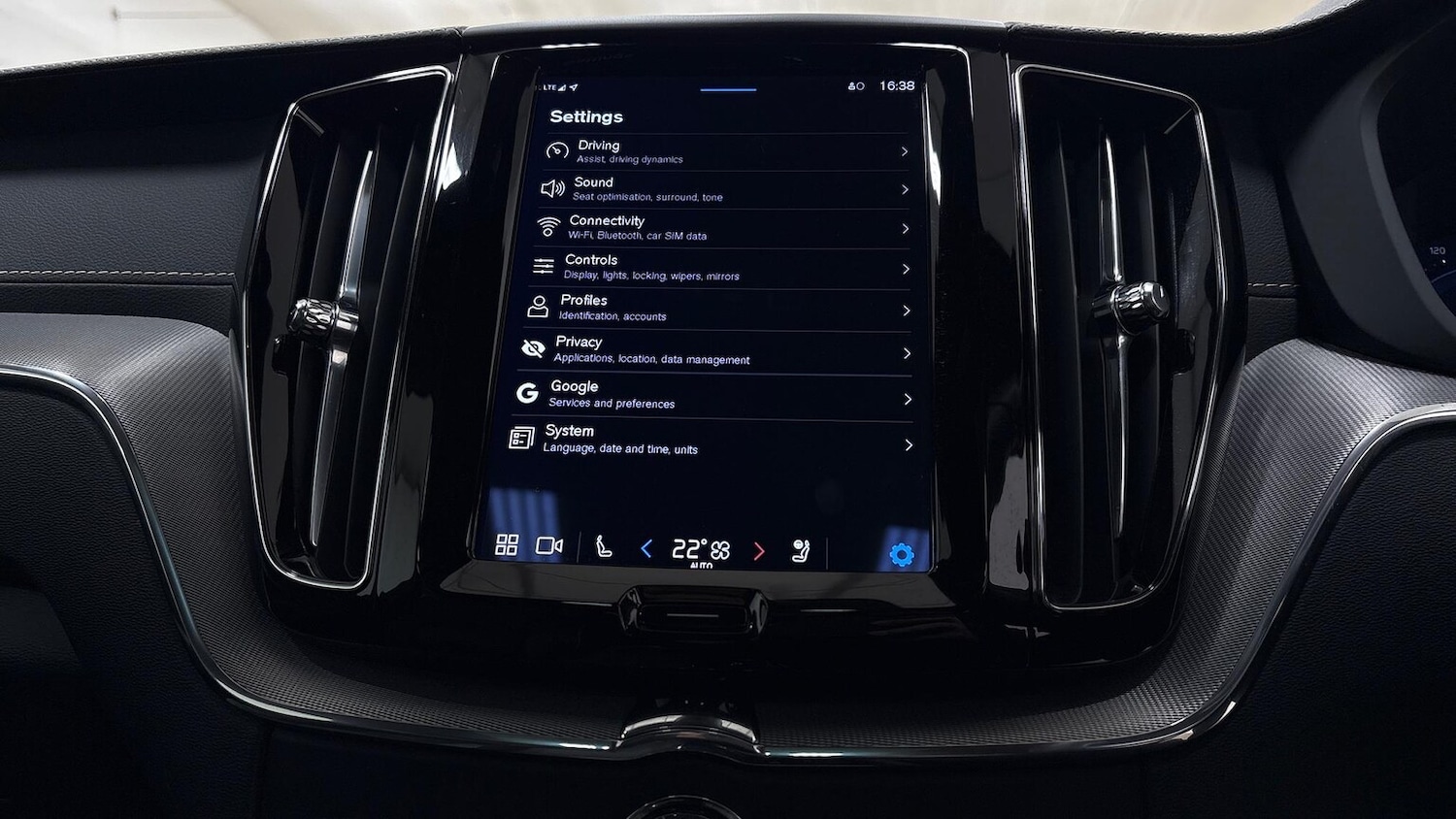 Used Volvo XC60 2022 for sale - 76969038: Photo 28