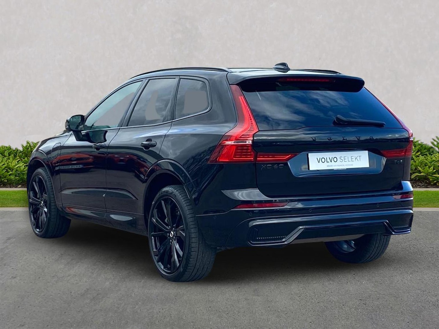 Used Volvo XC60 2024 for sale - 78194078: Photo 2