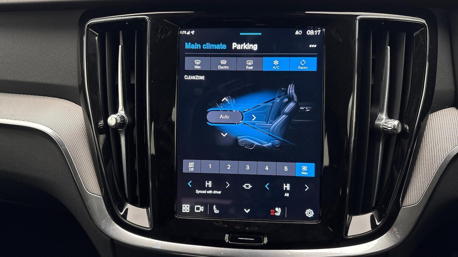 Used Volvo V60 2025 for sale - 77715387: Photo 12