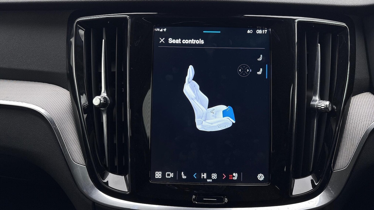 Used Volvo V60 2025 for sale - 77715387: Photo 28