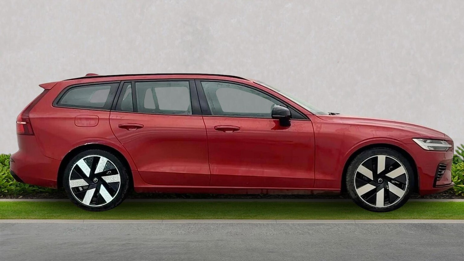 Used Volvo V60 2025 for sale - 77715387: Photo 3