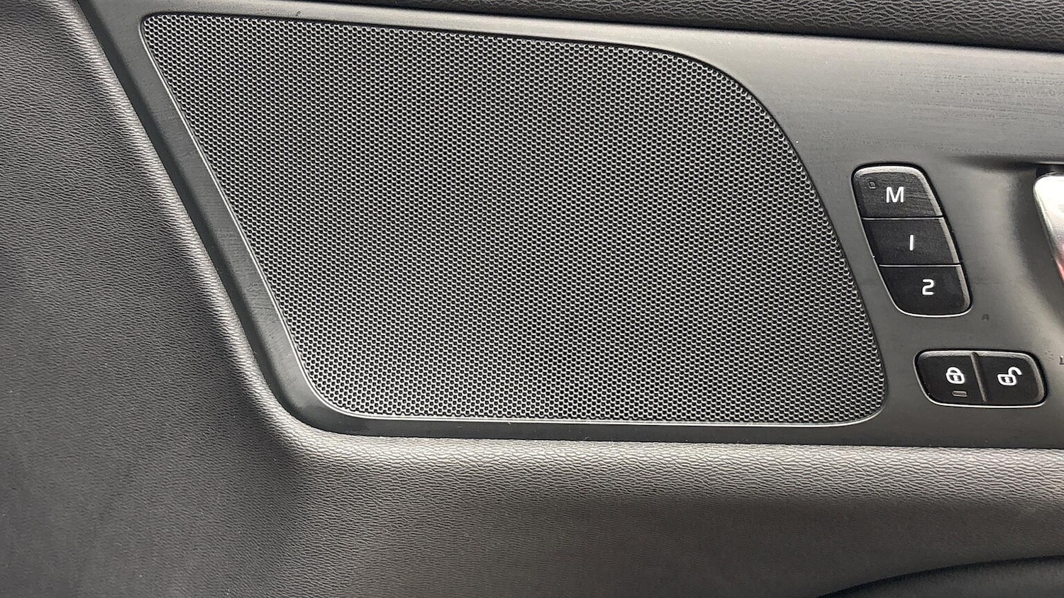 Used Volvo V60 2025 for sale - 77715387: Photo 31