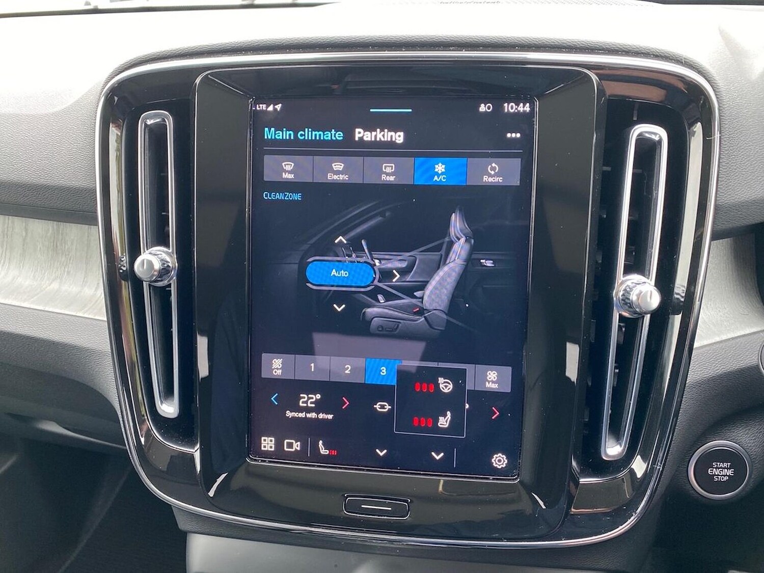 Used Volvo XC40 2024 for sale - 76207469: Photo 12