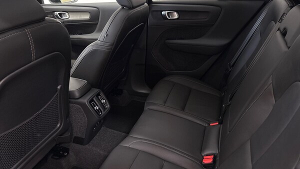 Used Volvo XC40 2024 for sale - 76207469: Photo 12