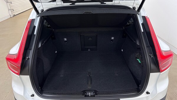 Used Volvo XC40 2024 for sale - 76207469: Photo 13