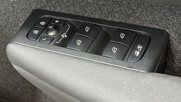 Used Volvo XC40 2024 for sale - 76207469: Photo 17