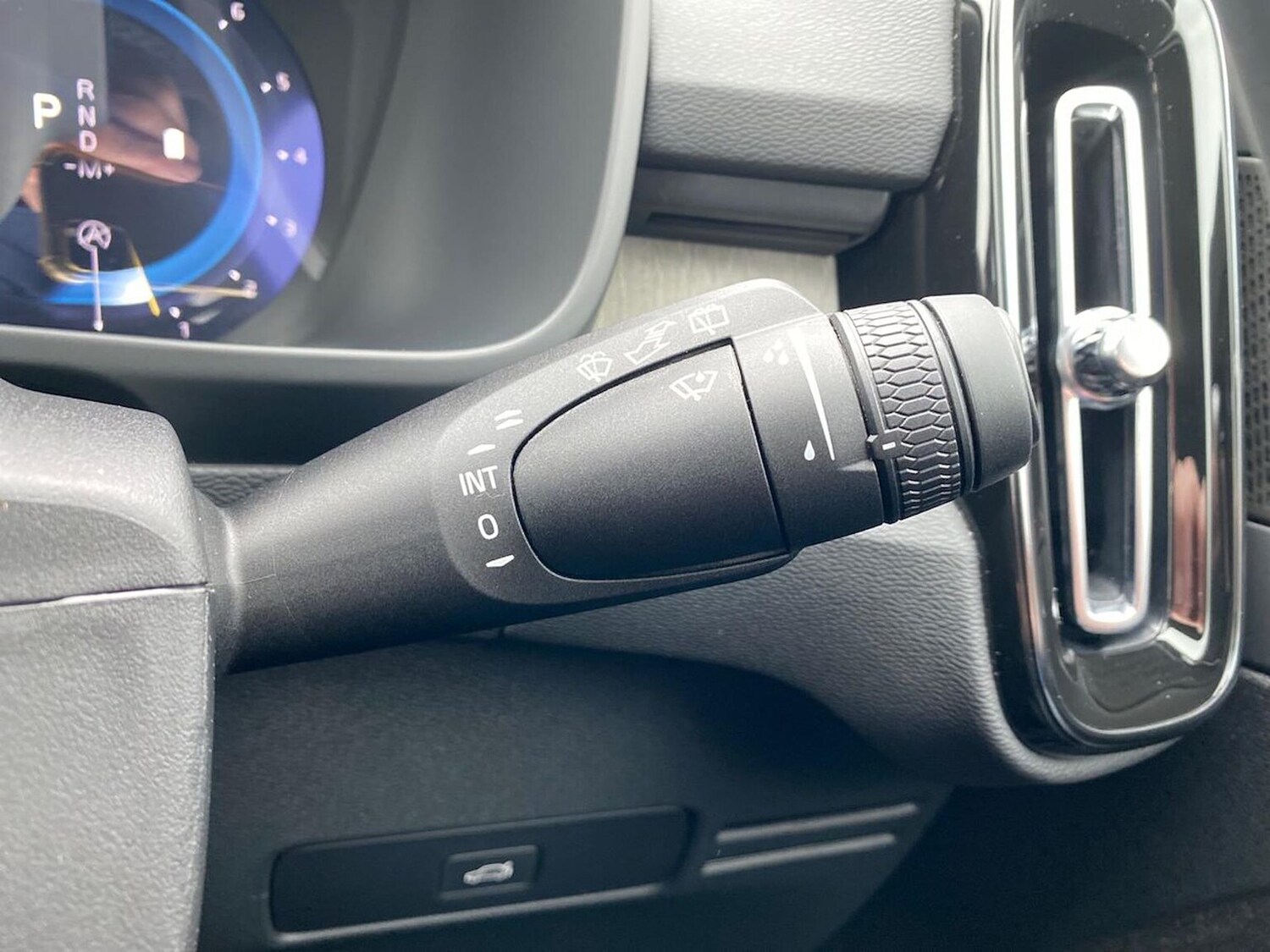 Used Volvo XC40 2024 for sale - 76207469: Photo 28